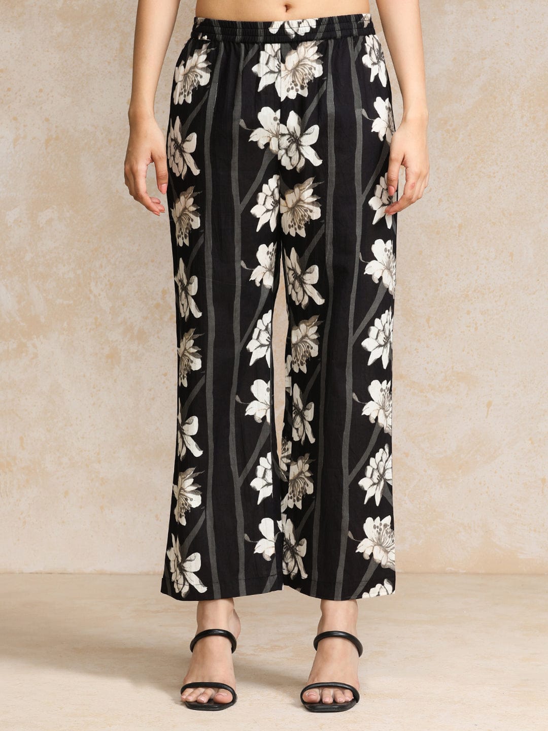 Varanga Floral Printed Apple Hem Kurta With Trouser