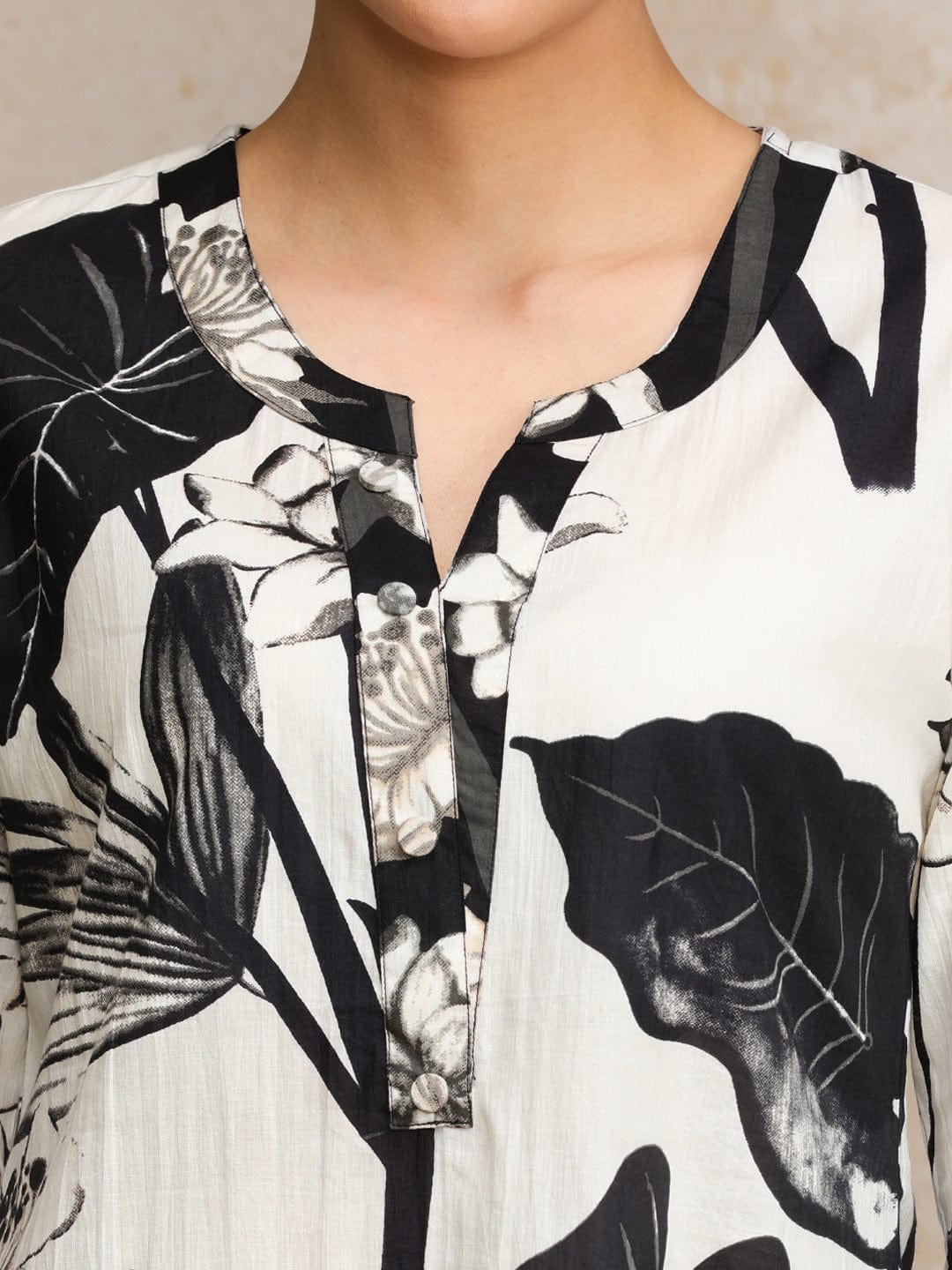 Varanga Floral Printed Apple Hem Kurta With Trouser