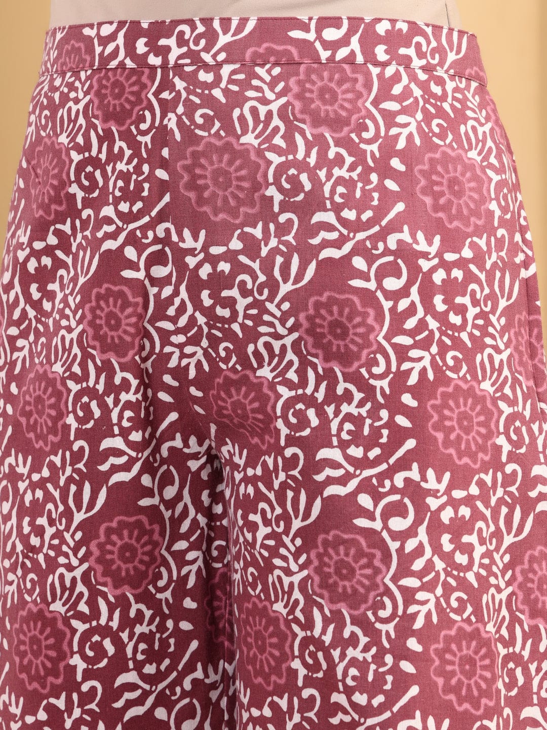 Varanga Women Ethnic Jaipur Printed V Neck Kurta With Trouser
