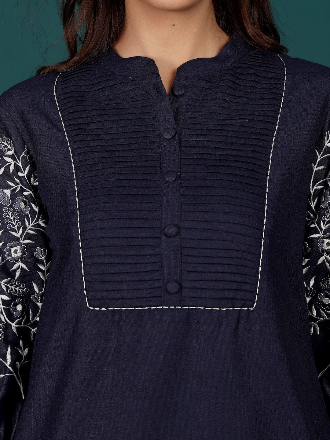 Varanga Women Floral Thread Embroidered Balloon Sleeve Pintuck Yoke Kurta With Trouser