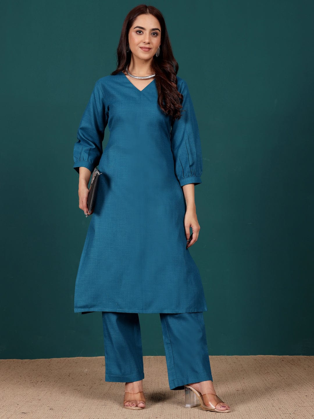 Varanga Women V Neck Ballon Sleeve Straight Kurta With Trouser