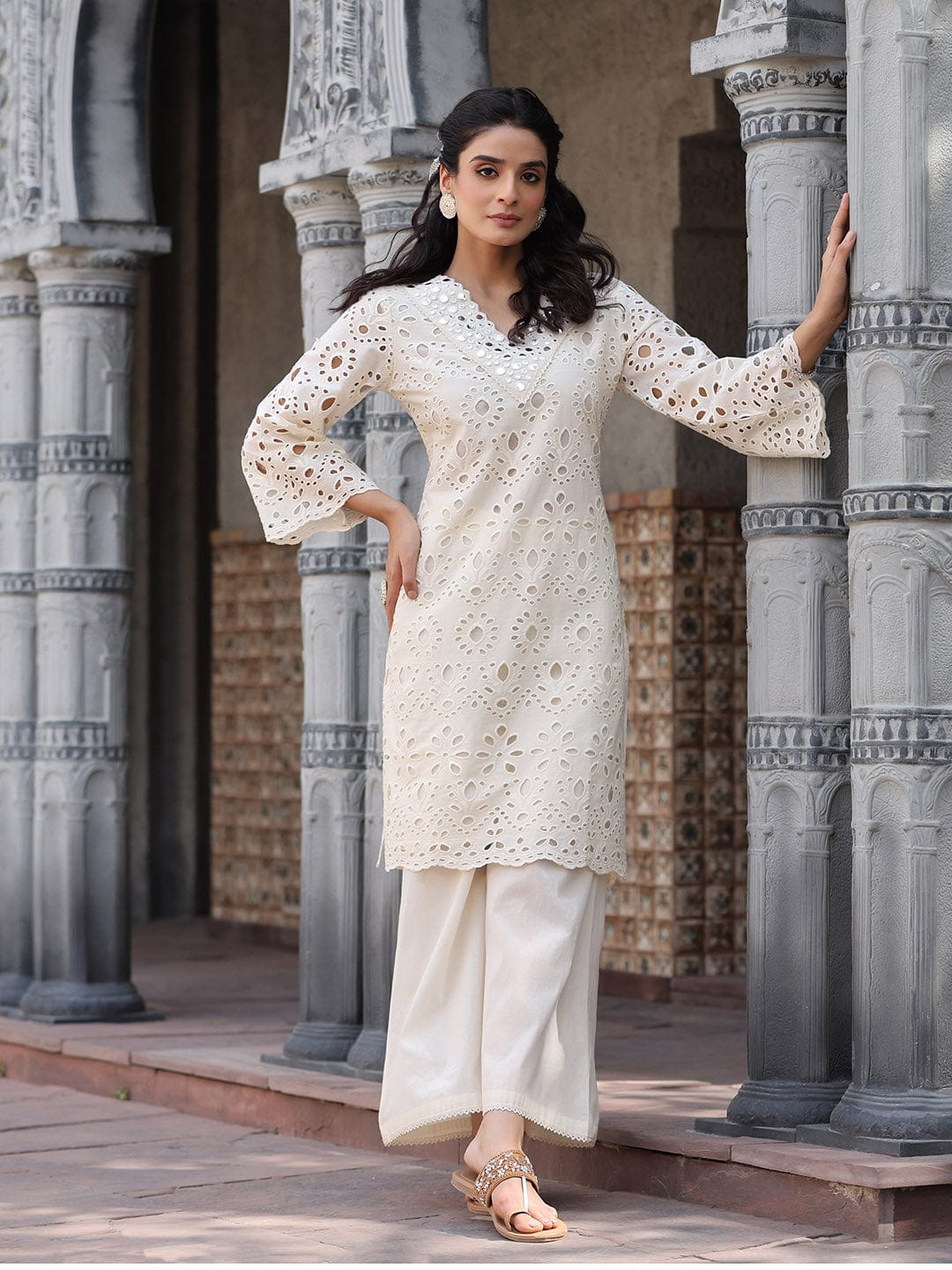 Varanga Women Floral Motif SchIffli Flared Sleeve Kurta With Trouser