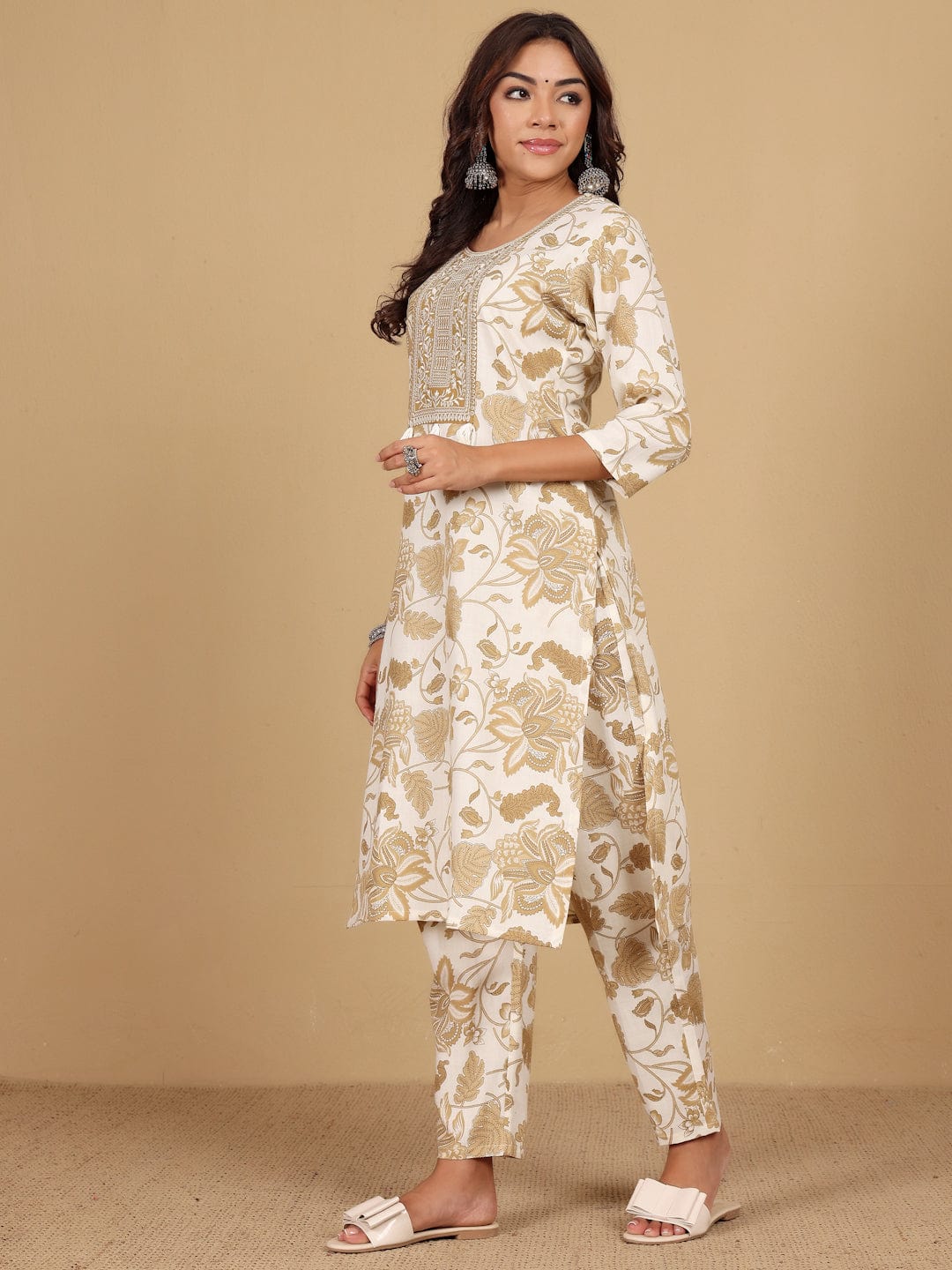 Varanga Women Round Neck Bold Print Co Ord Set