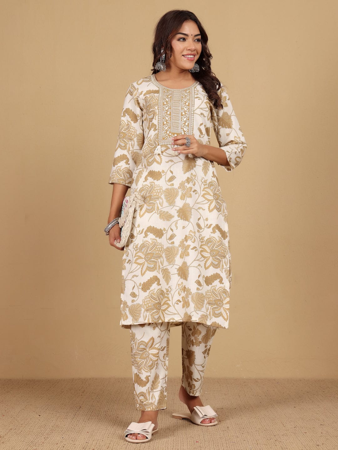 Varanga Women Round Neck Bold Print Co Ord Set