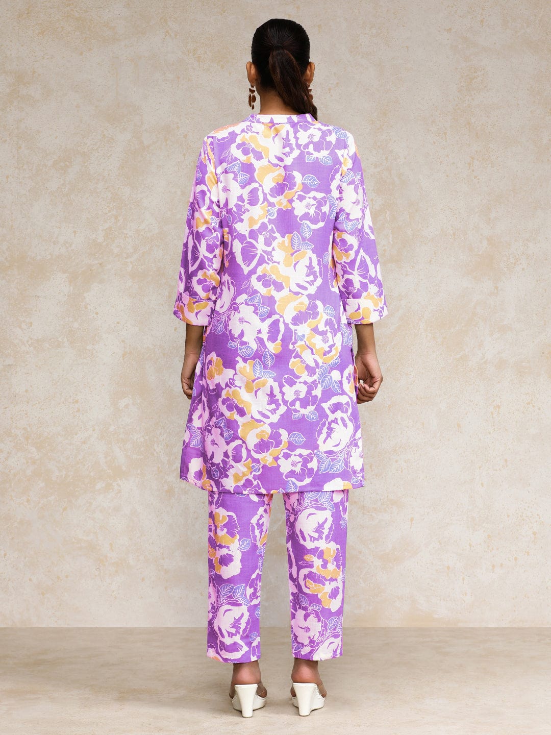 Varanga Women Abstract Printed Apple Hem Kurta with Trouser Coord Set