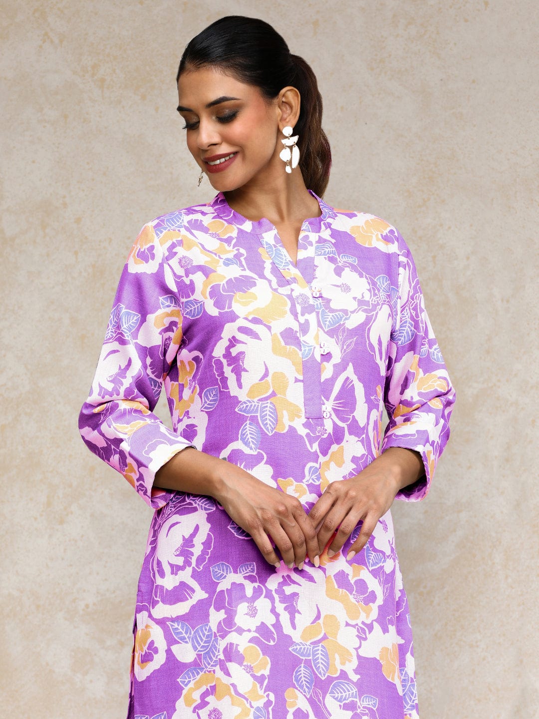 Varanga Women Abstract Printed Apple Hem Kurta with Trouser Coord Set