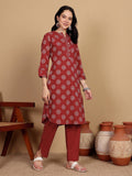 Varanga Women Printed Kurta With Thread Details On Neck Paired With Solid Trousers
