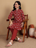 Varanga Women Printed Kurta With Thread Details On Neck Paired With Solid Trousers