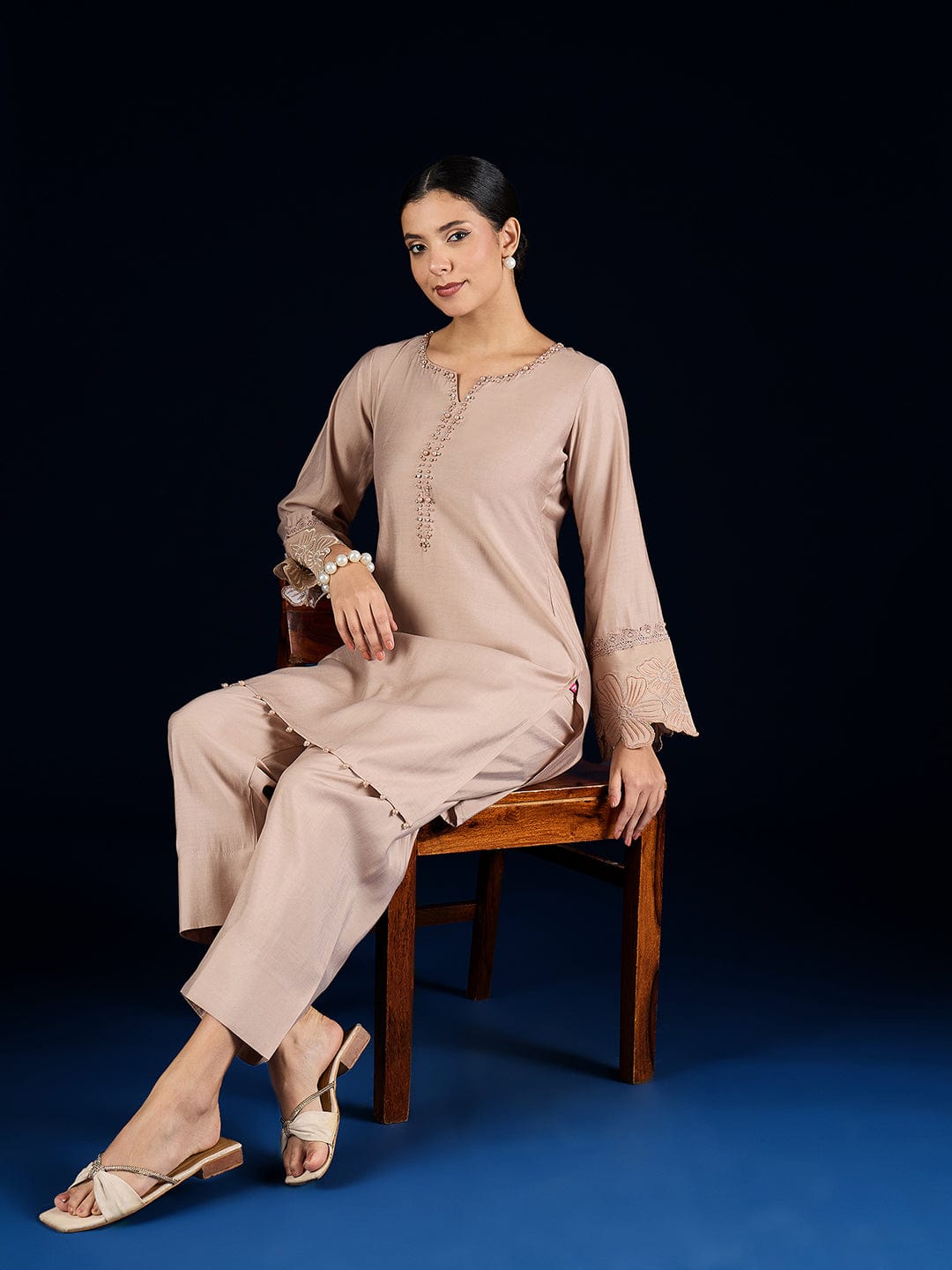 Varanga  Farsi Salwar With Kurta Detailed With Peal
