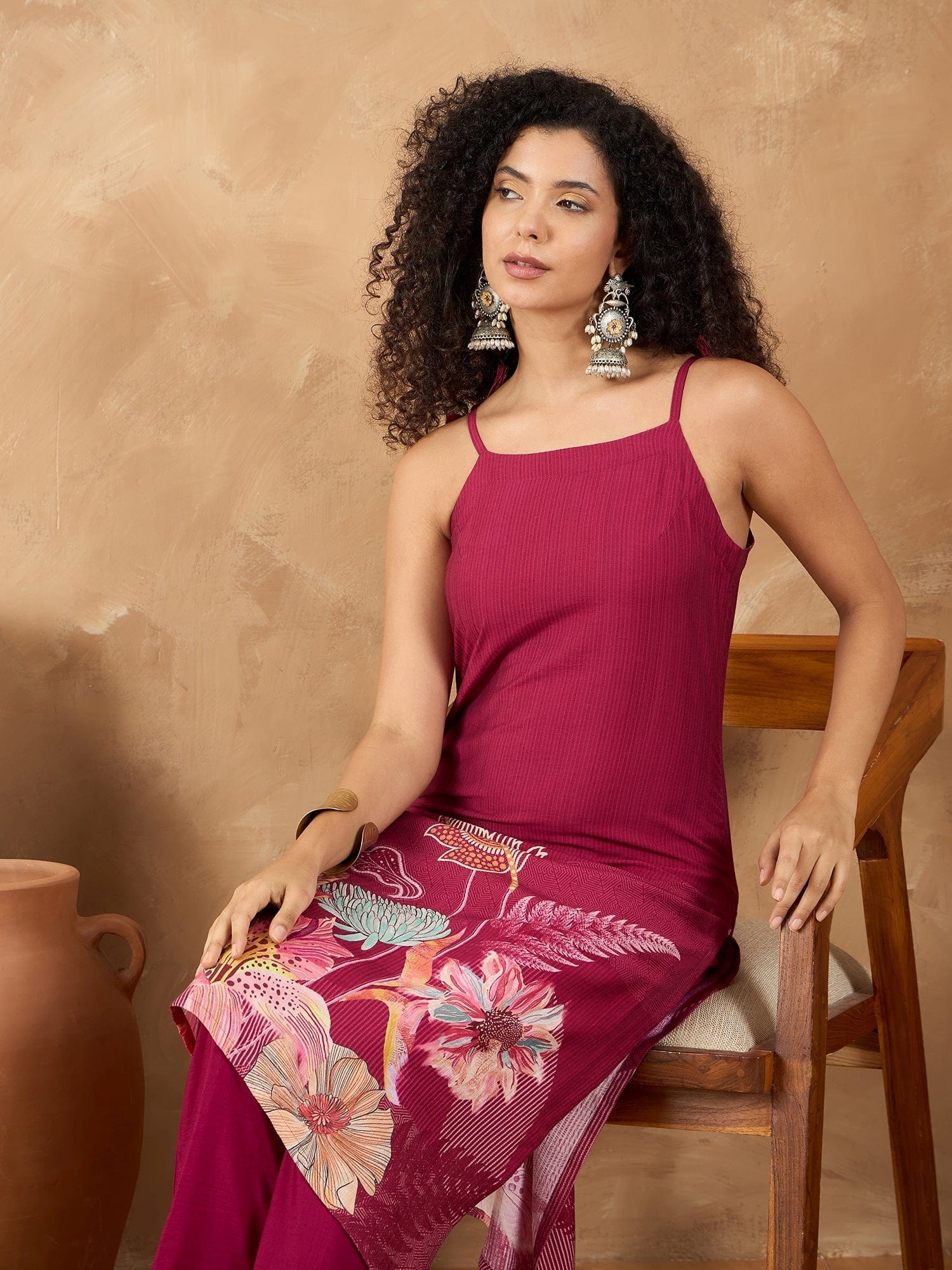 Varanga Women Spaghetti Tie Up Strap Straight Floral Kurta With Trousers