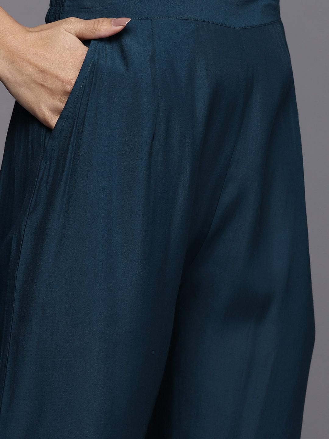 Varanga Blue Embroidered Kurta Paired With Tonal Bottom And Plain Dupatta