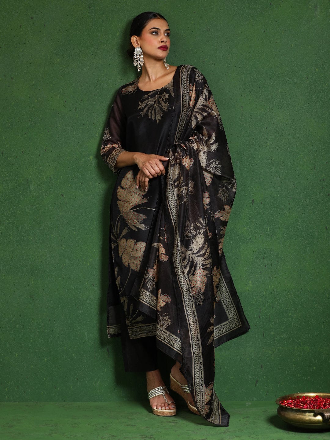 Varanga Women Round Neck Floral Printed Embroidered Kurta Paired With Solid Bottom And French Knot Embroidered Dupatta