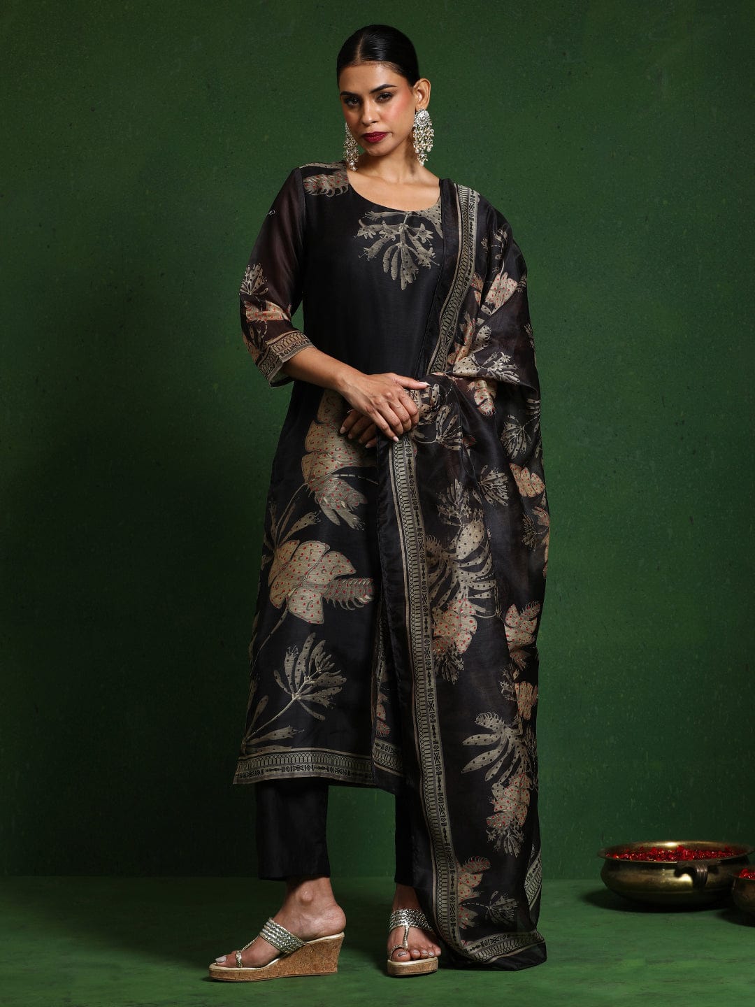 Varanga Women Round Neck Floral Printed Embroidered Kurta Paired With Solid Bottom And French Knot Embroidered Dupatta