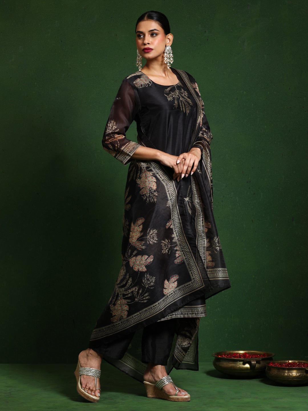 Varanga Women Round Neck Floral Printed Embroidered Kurta Paired With Solid Bottom And French Knot Embroidered Dupatta