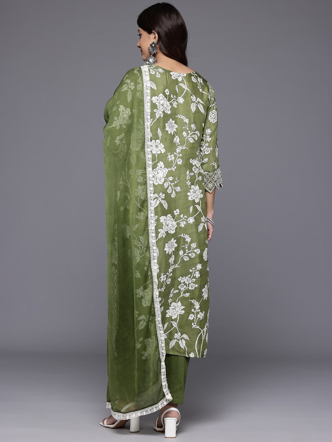 Varanga Women Green Floral Printed Shiffly Work  Kurta  Paired With Bottom And Dupatta