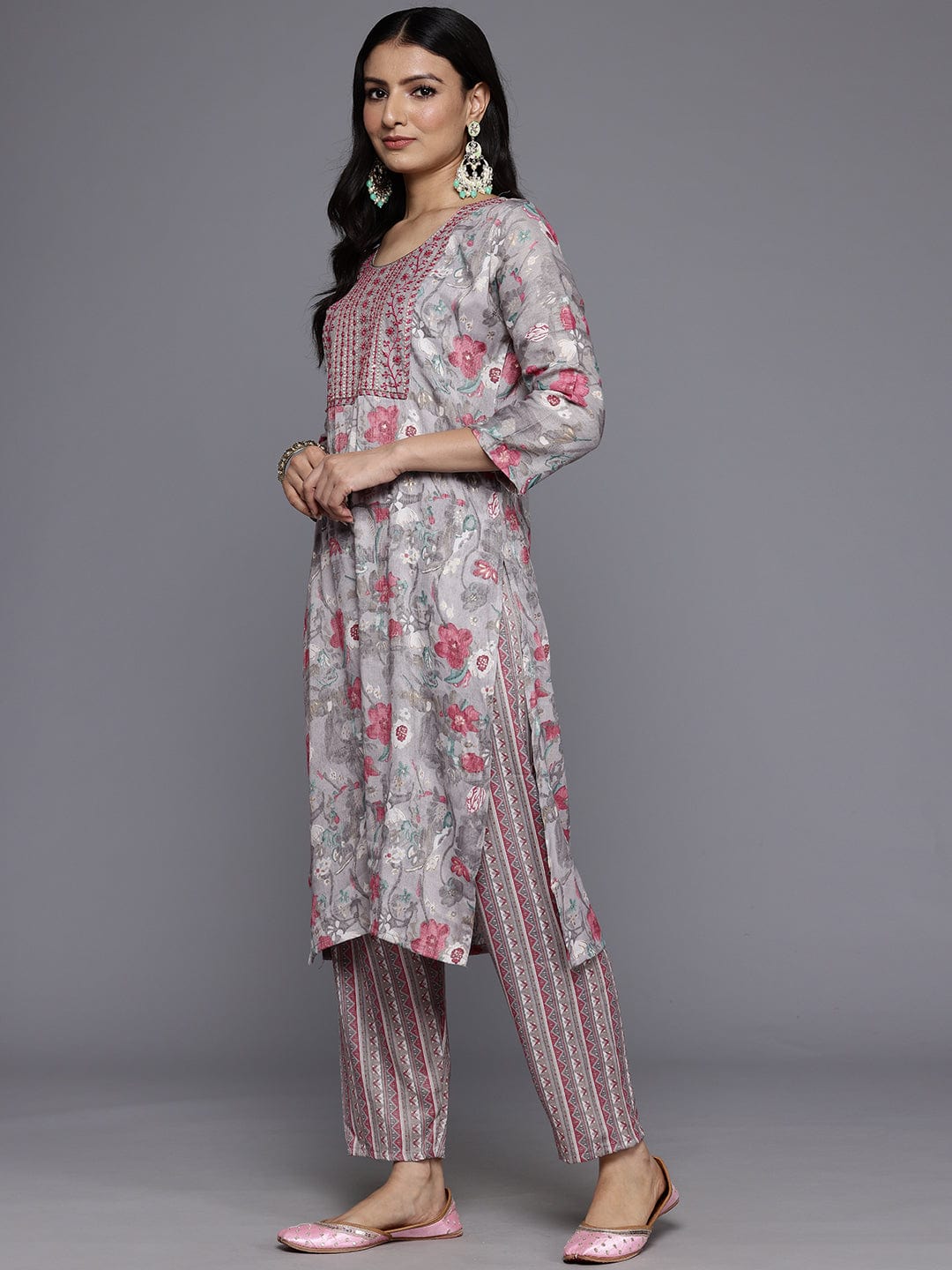 Varanga Women Grey Round Neck Thread Embroidered Yoke Printed Kurta Paired With Printed Bottom & Tie-Dye Dupatta