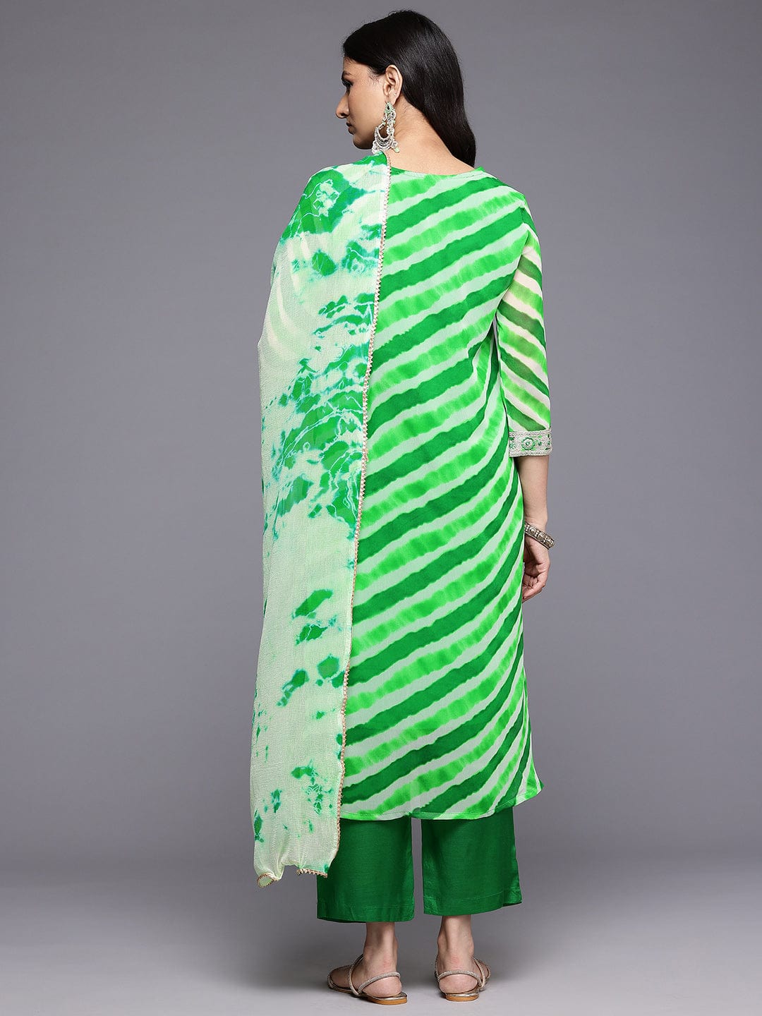 Varanga Women Green Leheriya Zari And Sequins Embroidered Kurta Set With Dupatta