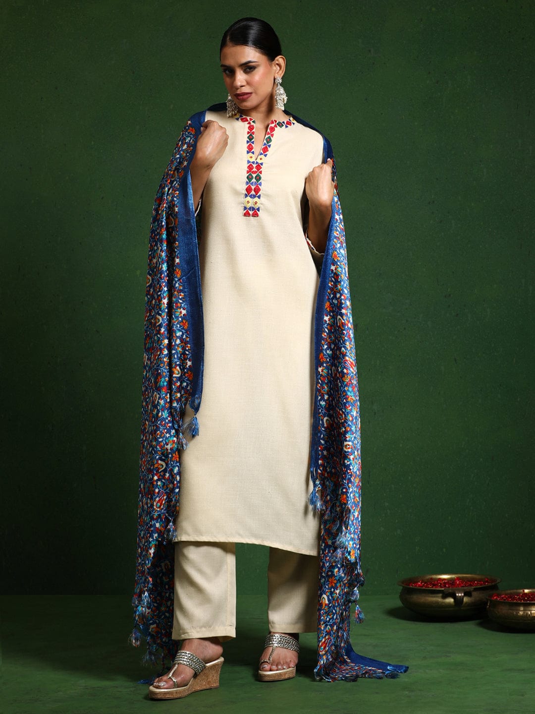 Varanga Women Mandarin collar Kurta with Trouser and Printed Dupatta