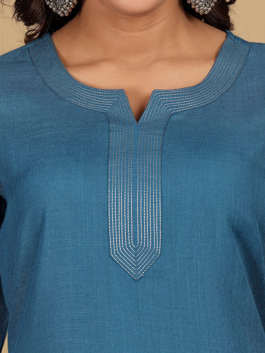 Varanga Women Thread detailed yoke Kurta and Trouser with Dupata