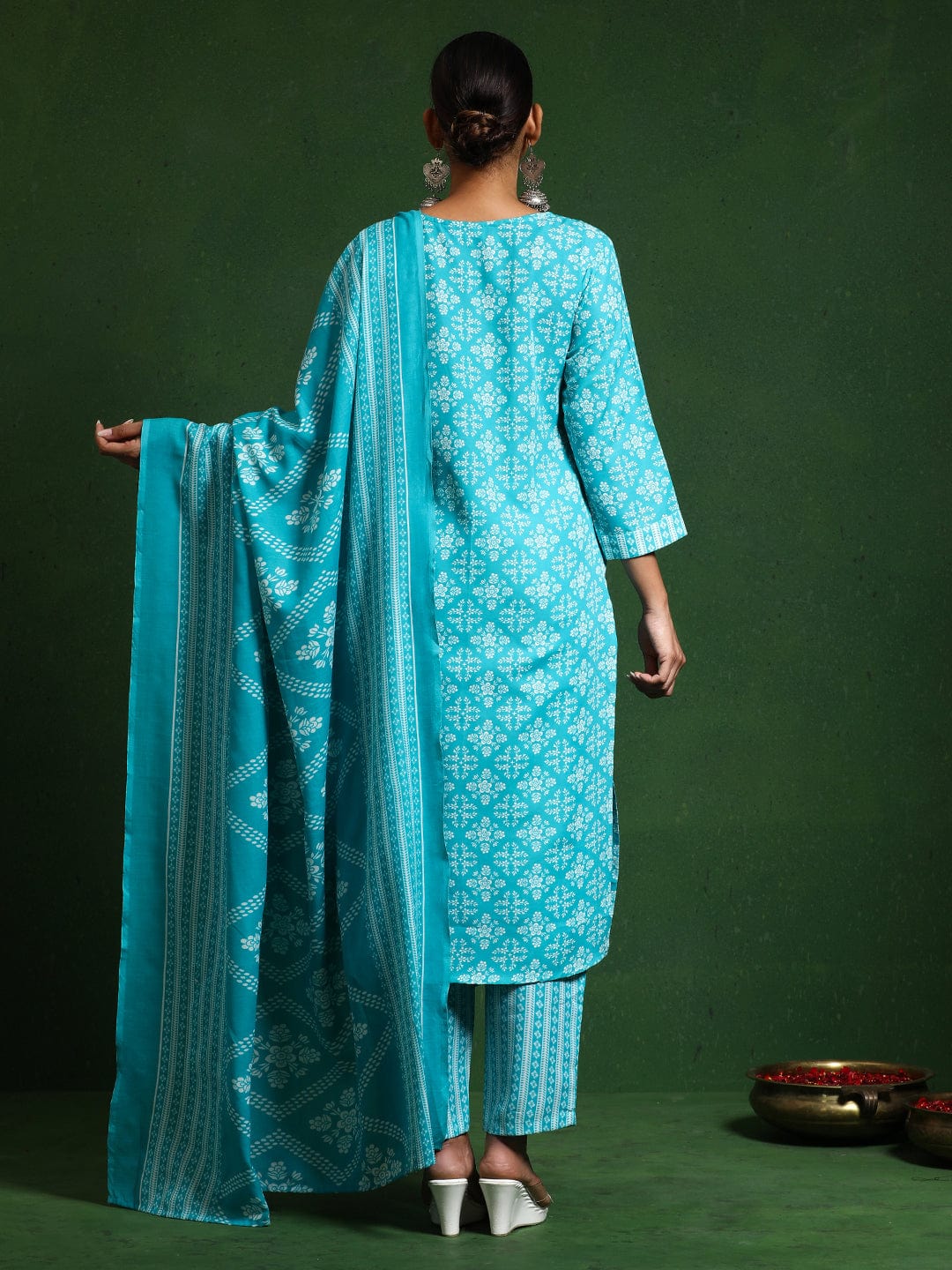 Varanga Women Floral Printed V Neck Kurta with Trouser & Dupatta