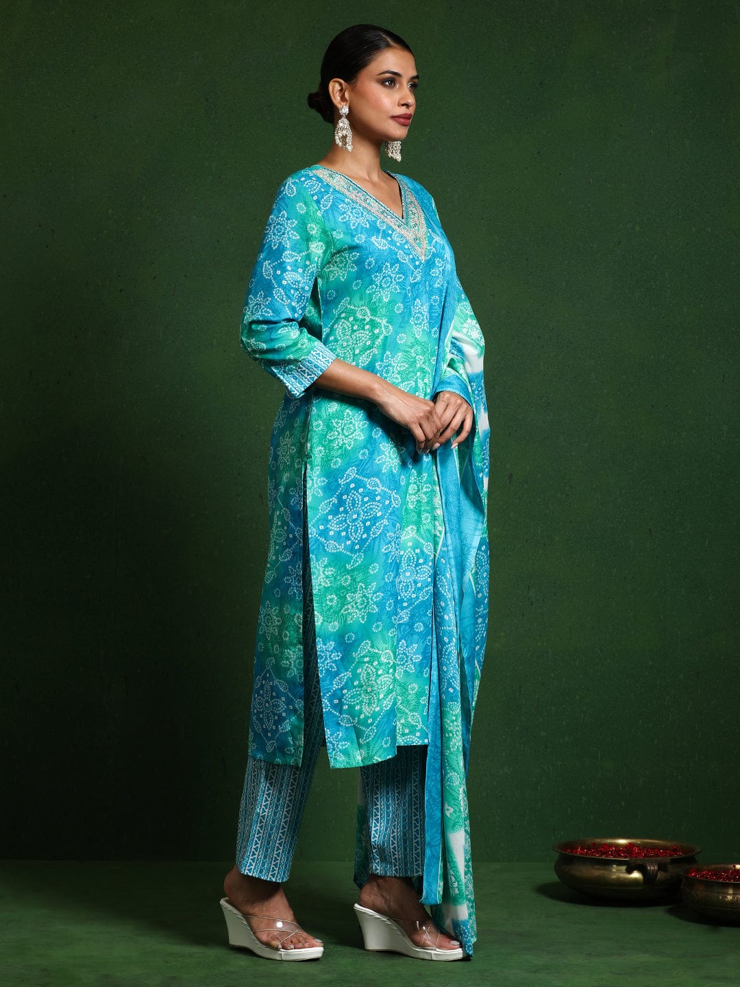 Varanga Women Floral Printed V Neck Kurta with Trouser & Dupatta