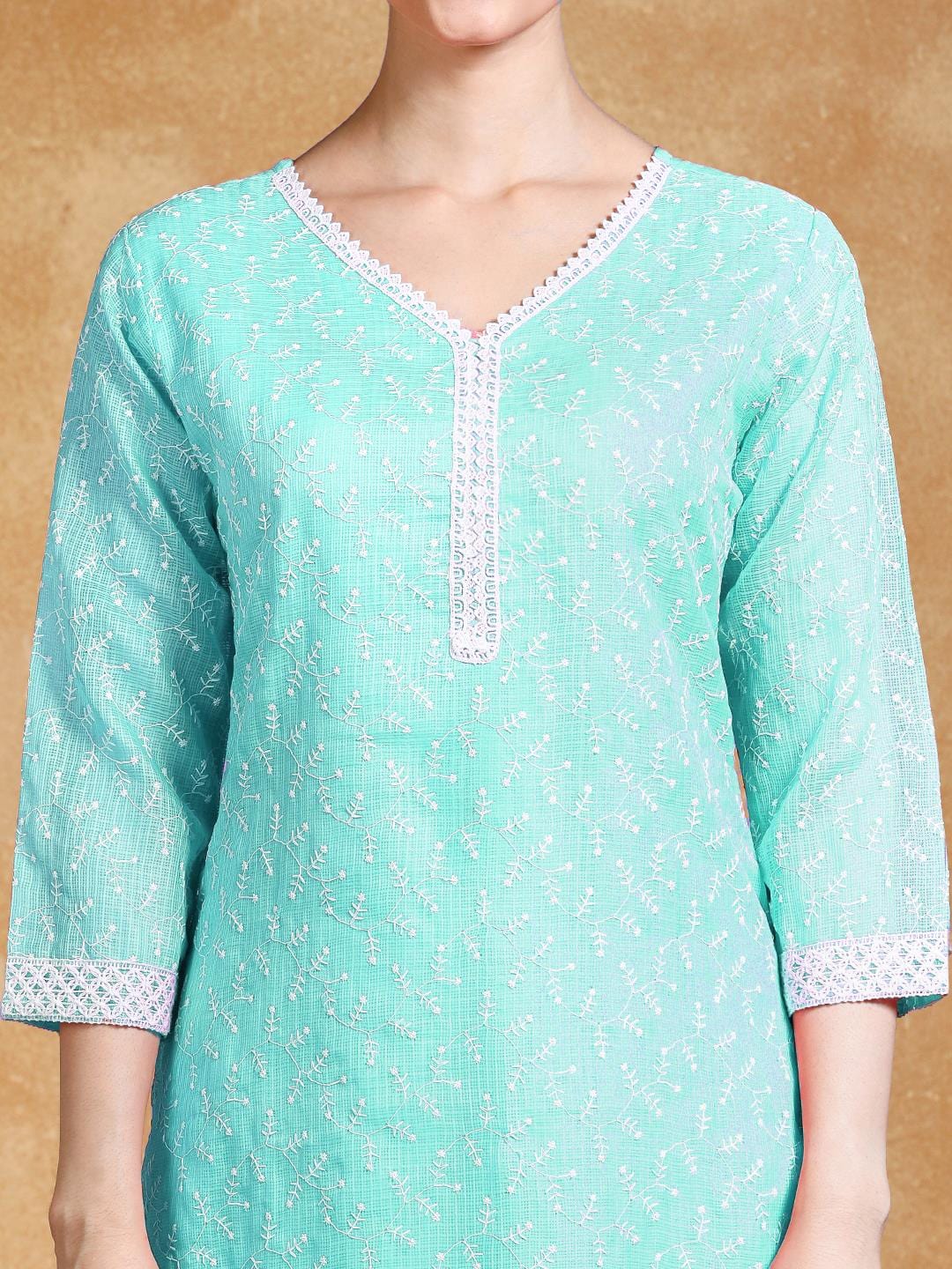 Women Floral Embroidered Regular Thread Work Kurta with Trousers & Dupatta