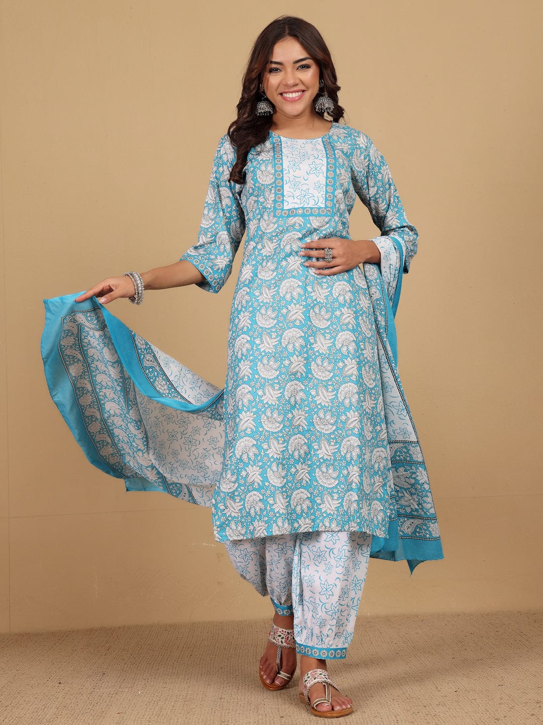 Varanga Women Ethnic Floral Printed Kurta with Salwar & Dupatta