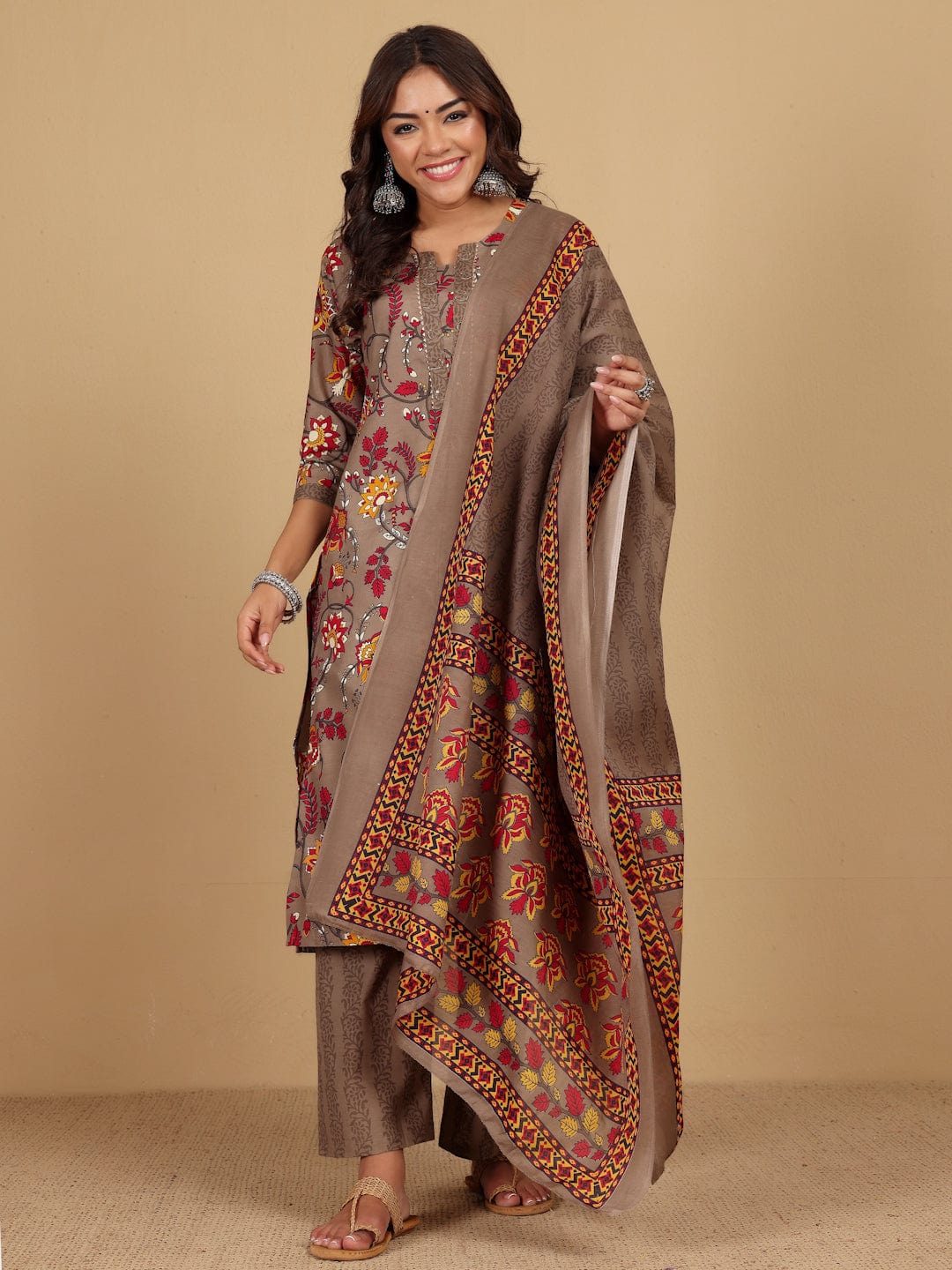 Varanga Women Ethnic Floral Printed Kurta withTrouser & Dupatta