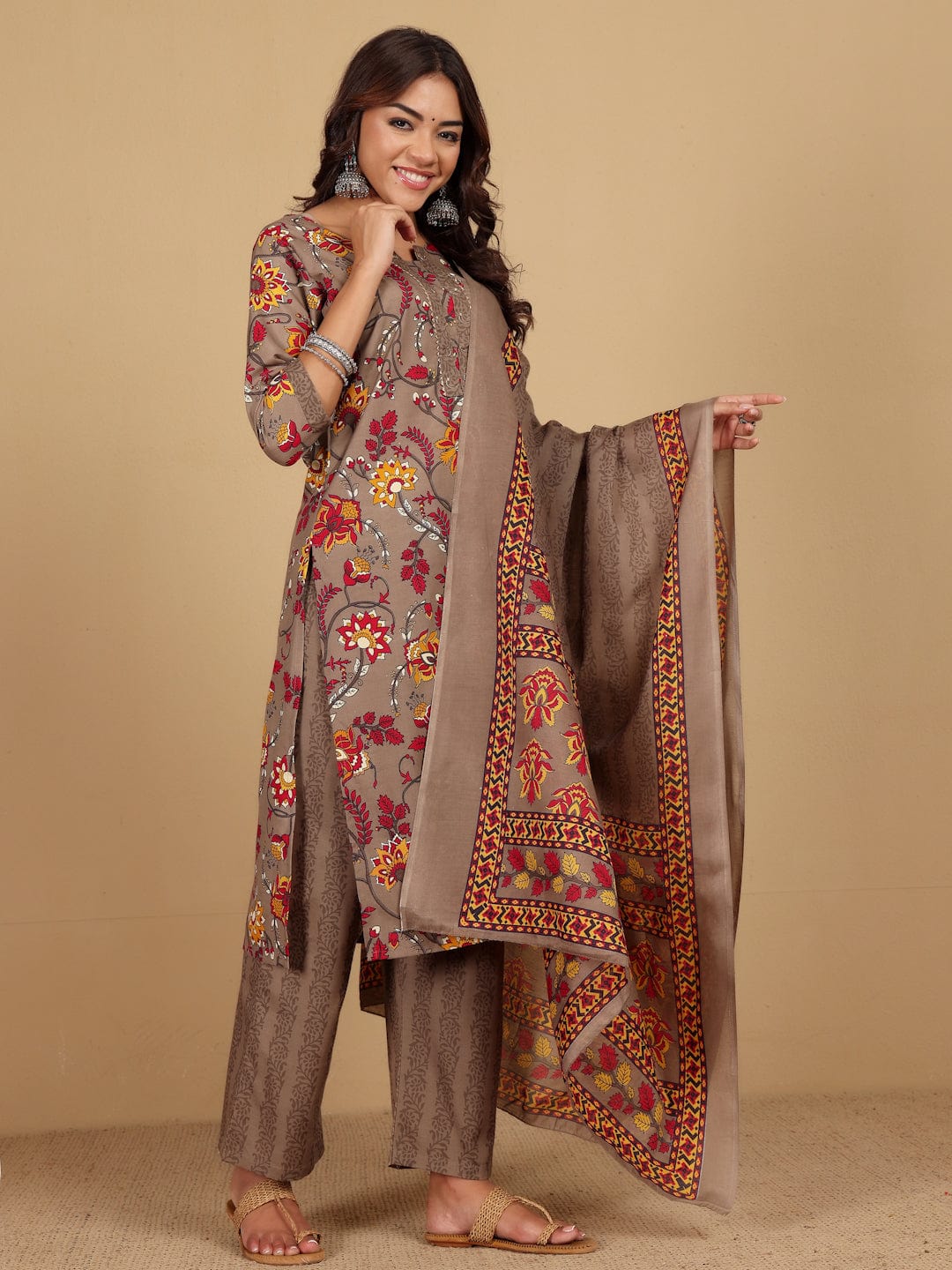Varanga Women Ethnic Floral Printed Kurta withTrouser & Dupatta