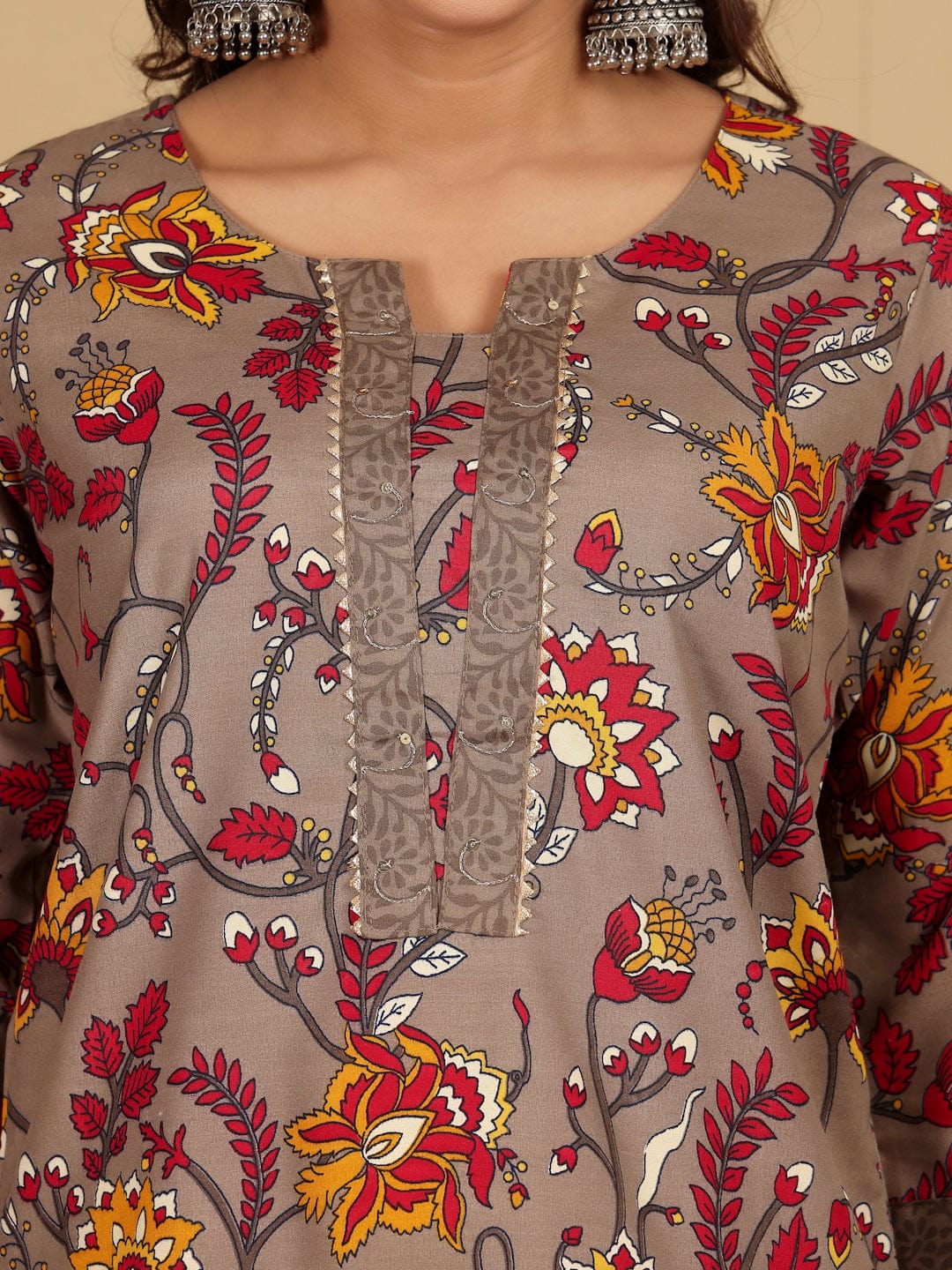 Varanga Women Ethnic Floral Printed Kurta withTrouser & Dupatta