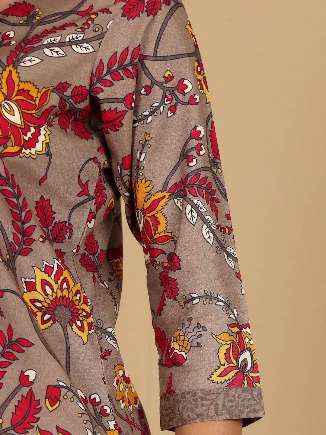 Varanga Women Ethnic Floral Printed Kurta withTrouser & Dupatta