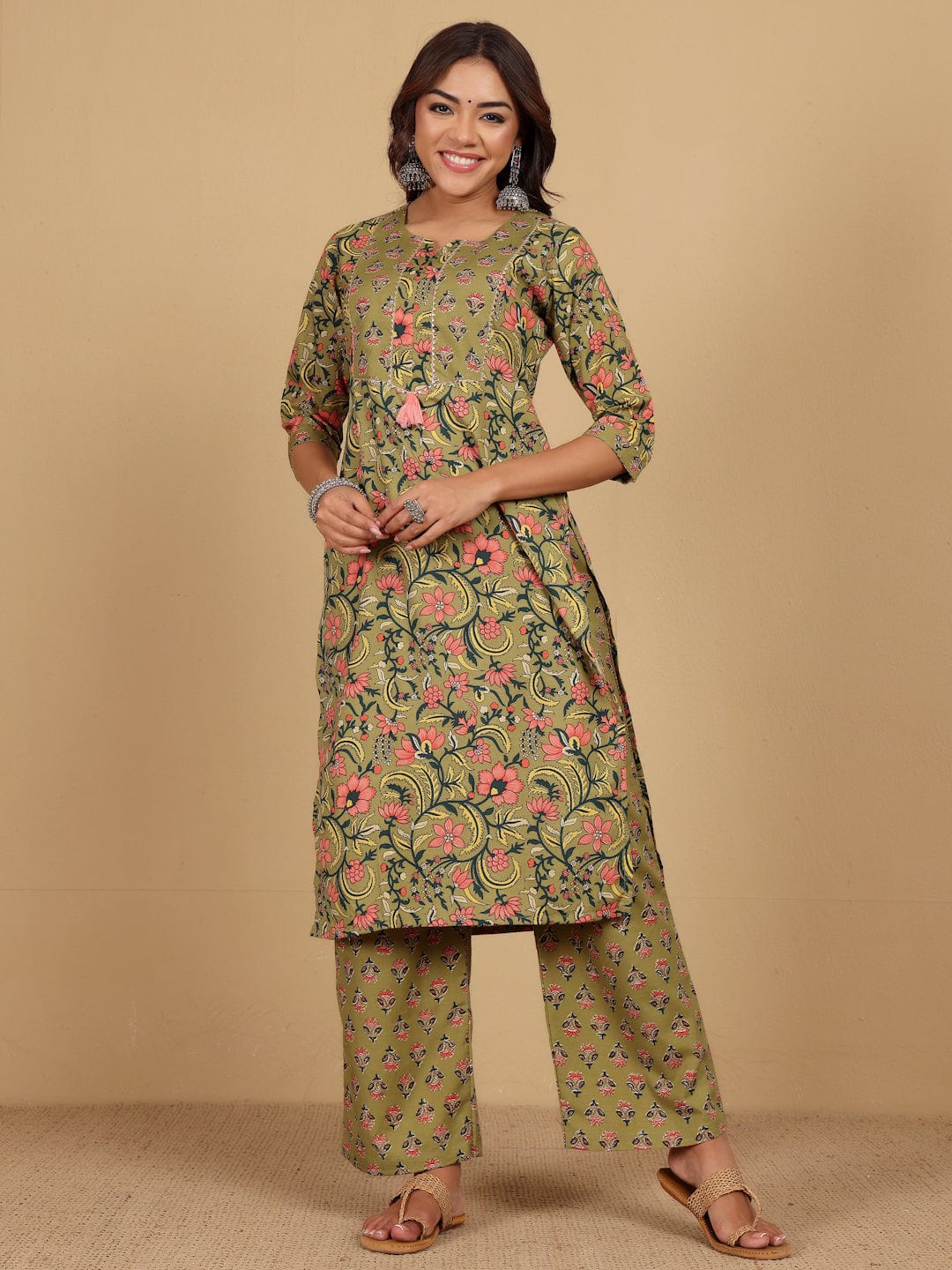 Varanga Women Ethnic Floral Printed Kurta withTrouser & Dupatta