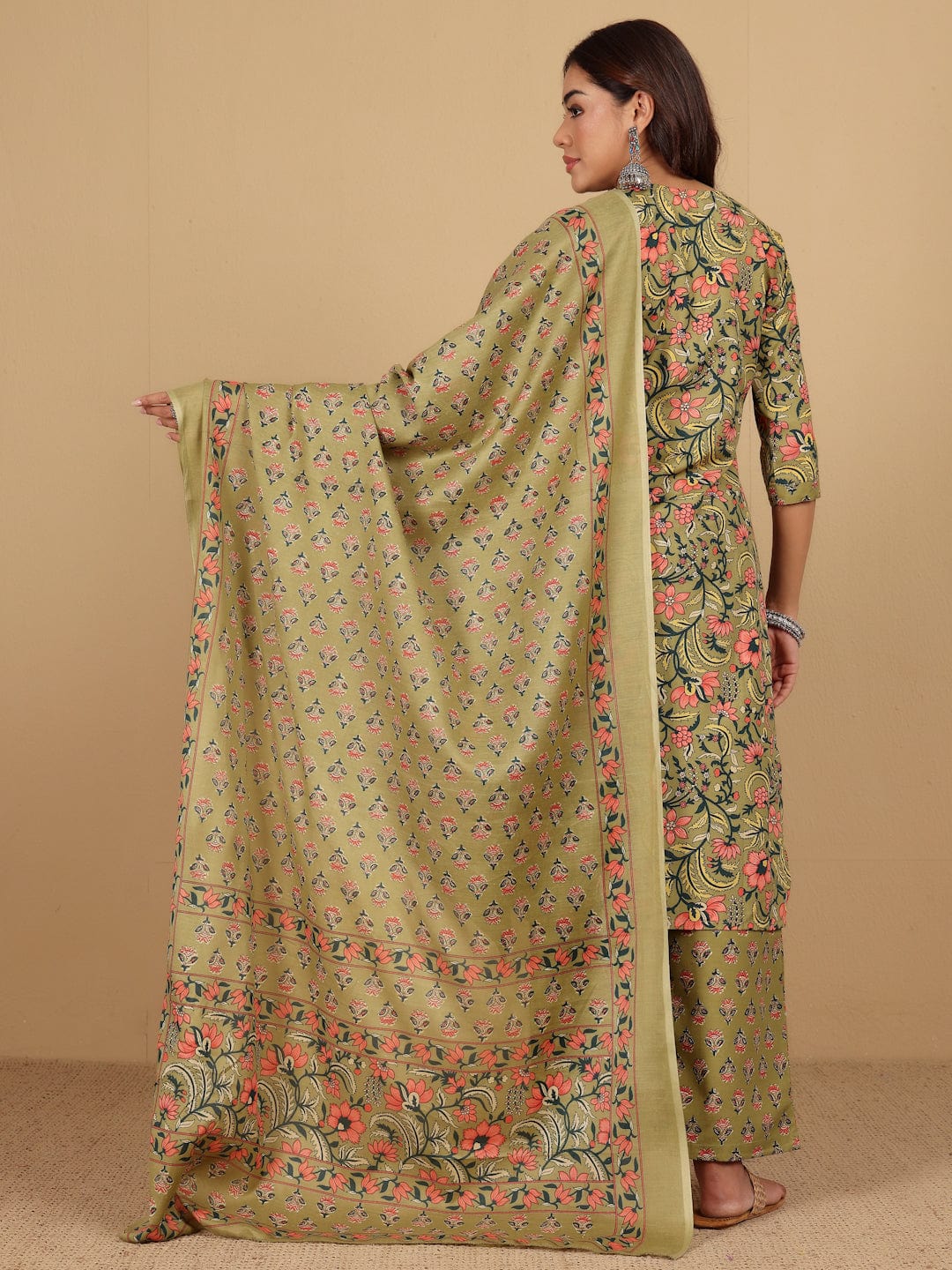 Varanga Women Ethnic Floral Printed Kurta withTrouser & Dupatta