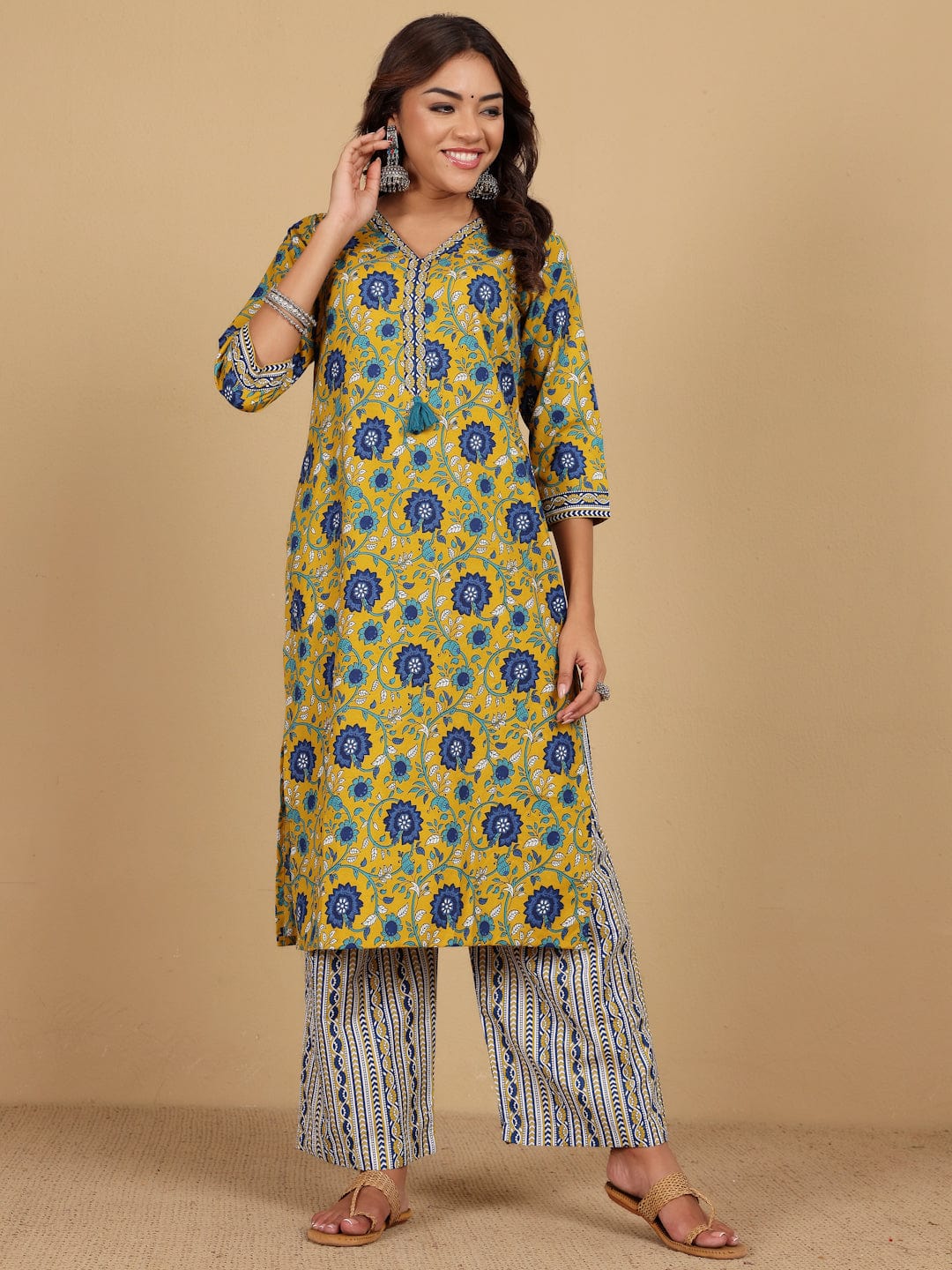 Varanga Women Ethnic Floral Printed V Neck Kurta withTrouser & Dupatta