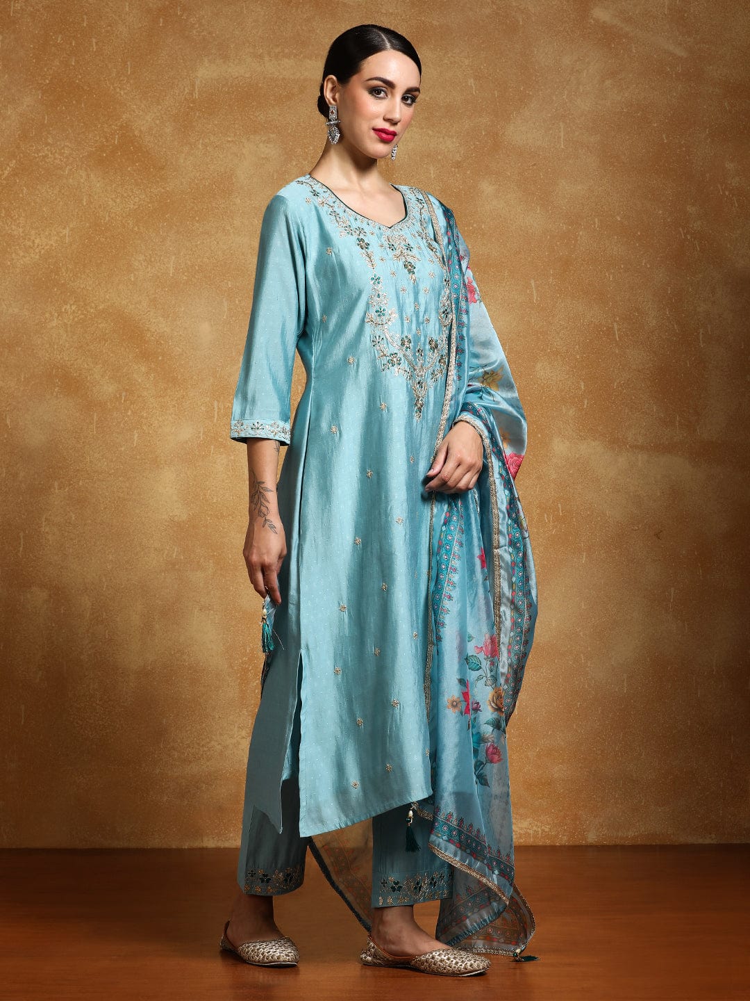 Varanga Women Floral Heavy Zari Embroidered Kurta with Trouser & Dupatta