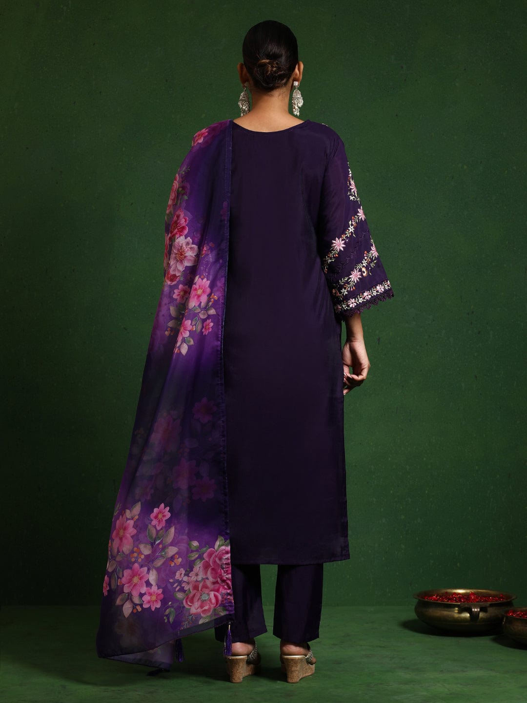 Varanga Women Floral Heavy Thread Embroidered Schffili Hem Kurta With Trouser & Dupatta