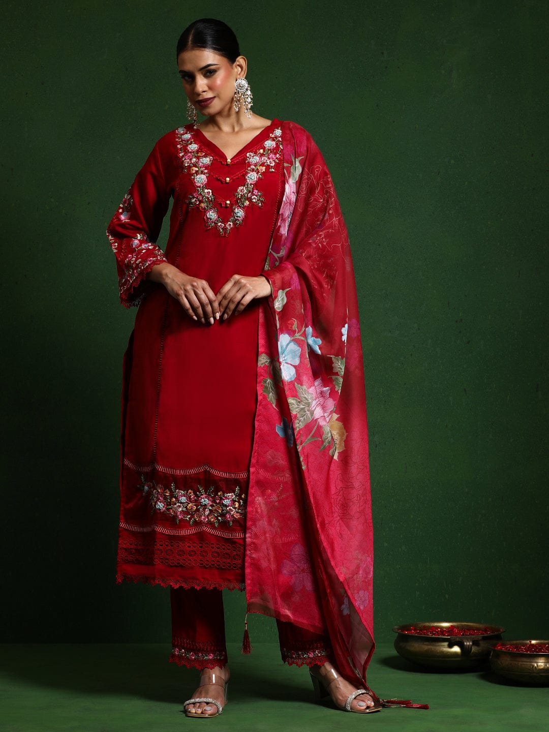 Varanga Women Floral Heavy Thread Embroidered Schffili Hem Kurta With Trouser & Dupatta