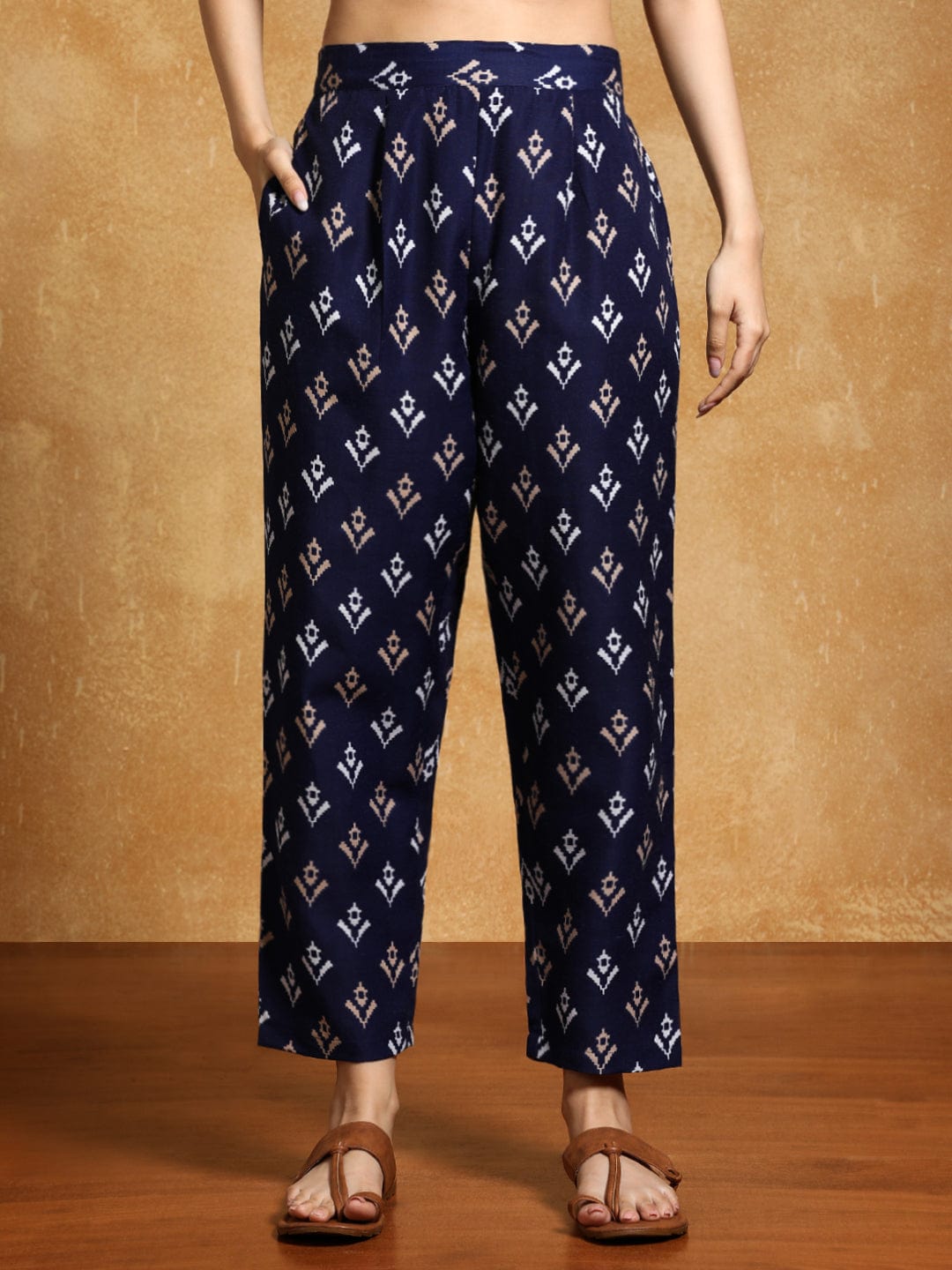 Varanga Women-Zari Detailed Ethnic Floral Printed Kurta With Trouser & Dupatta