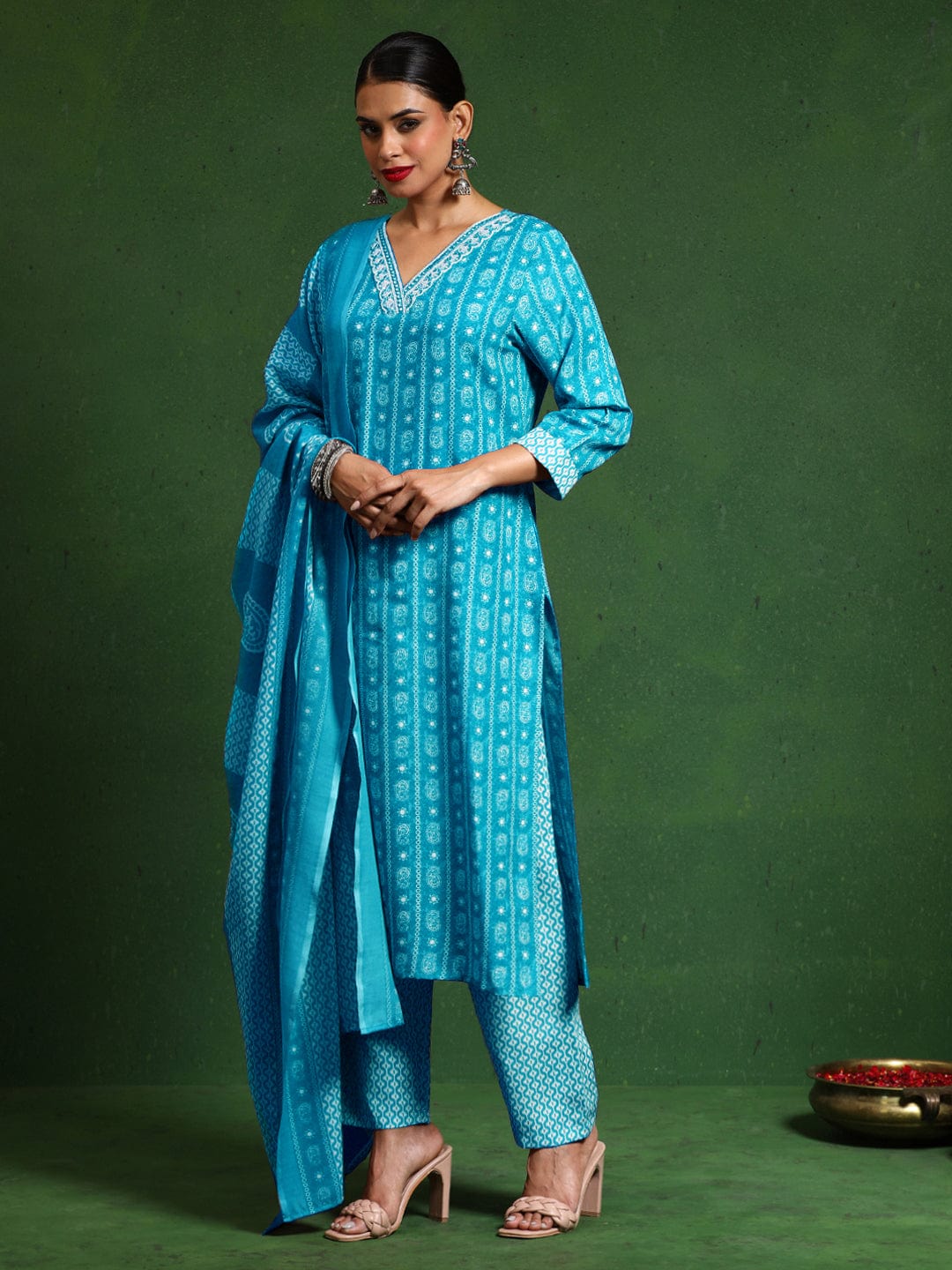 Varanga Women Floral Printed V Neck  Kurta with Trouser & Dupatta