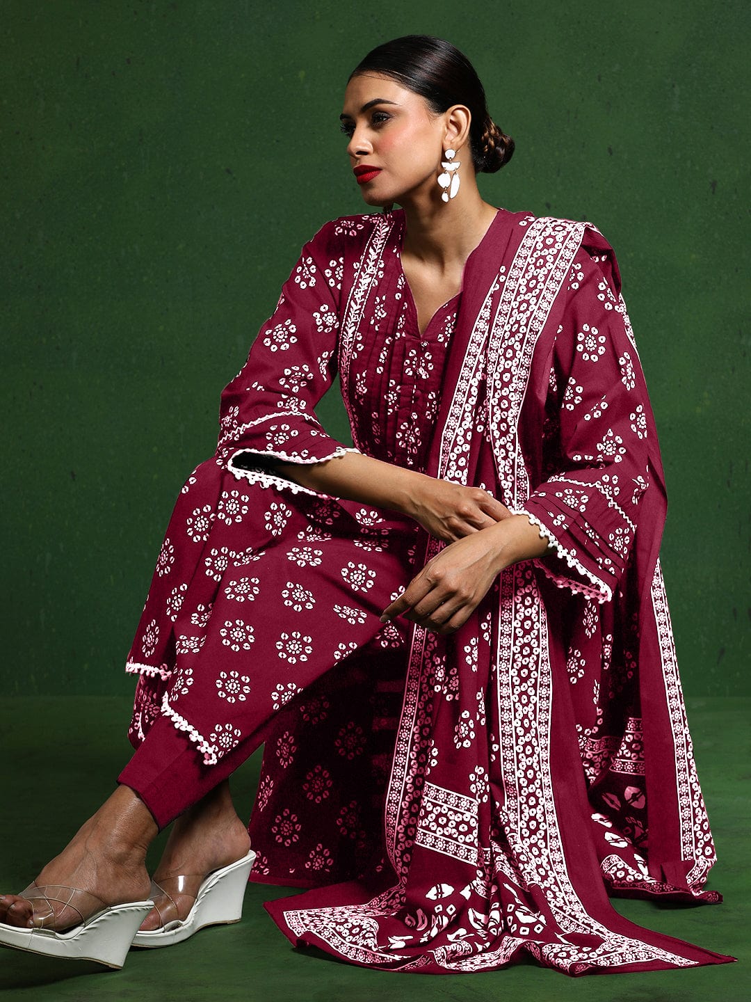 Varanga Women Ethnic Jaipuri Printed Pintuck Yoke With Trouser & Dupatta