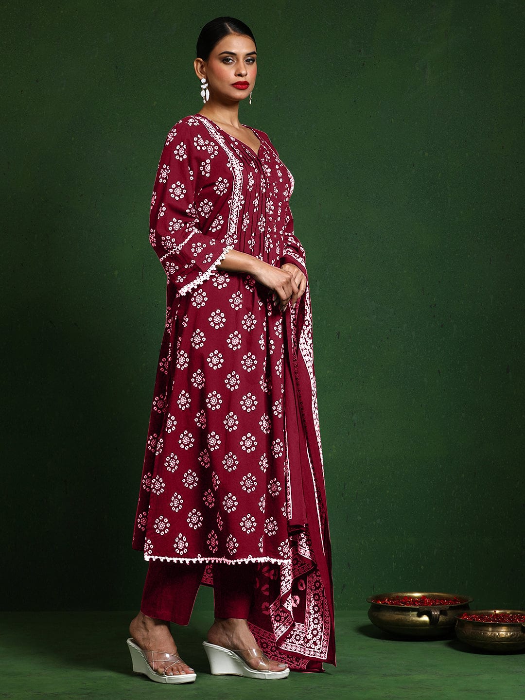 Varanga Women Ethnic Jaipuri Printed Pintuck Yoke With Trouser & Dupatta