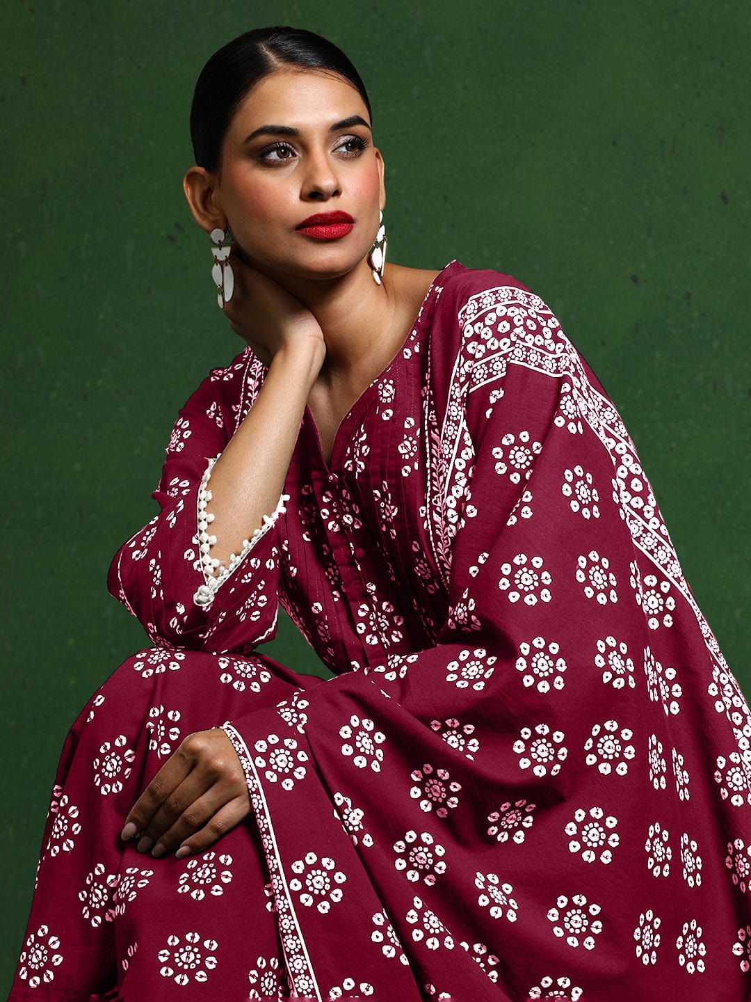 Varanga Women Ethnic Jaipuri Printed Pintuck Yoke With Trouser & Dupatta