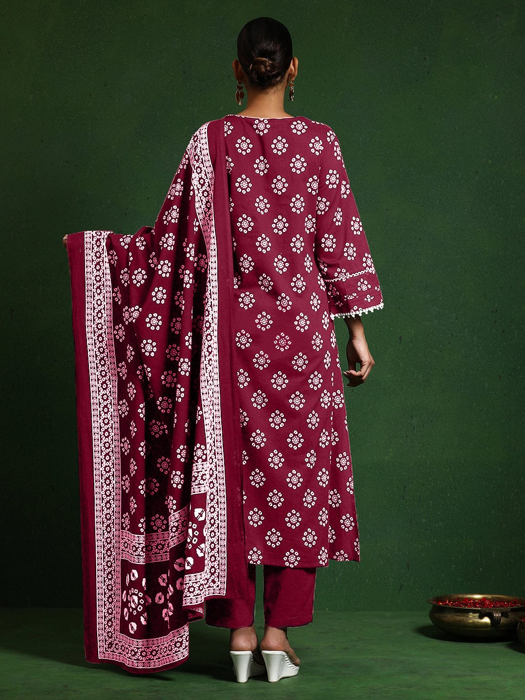 Varanga Women Ethnic Jaipuri Printed Pintuck Yoke With Trouser & Dupatta