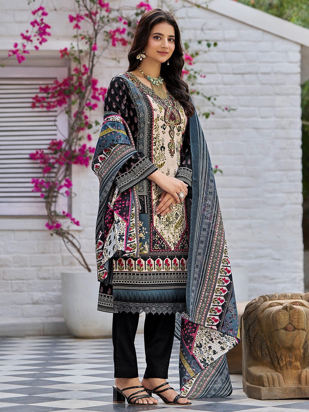 Varanga Women Ethnic Floral Mirror Embroidered Pakistani Kurta With Trouser & Dupatta