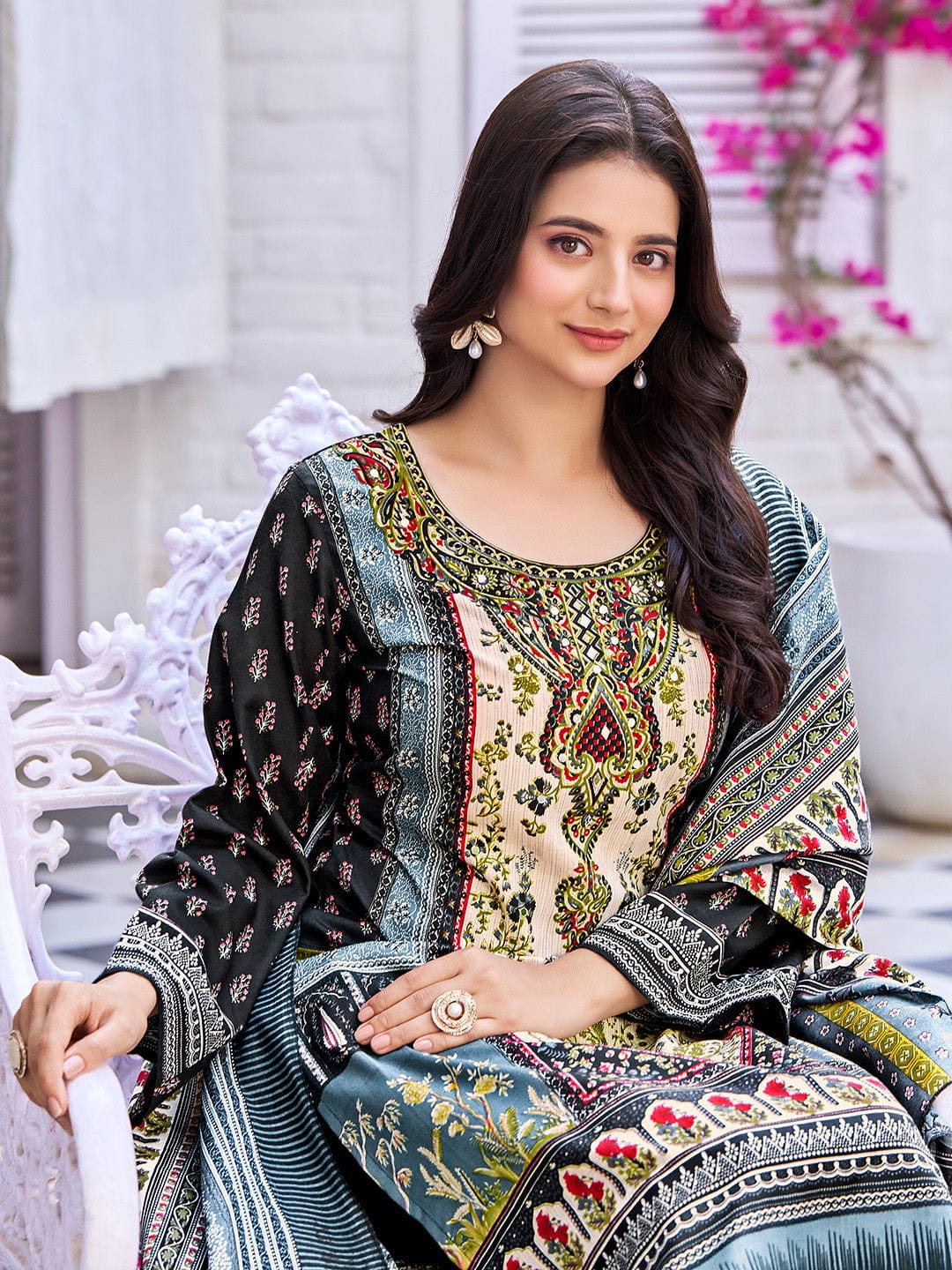 Varanga Women Ethnic Floral Mirror Embroidered Pakistani Kurta With Trouser & Dupatta