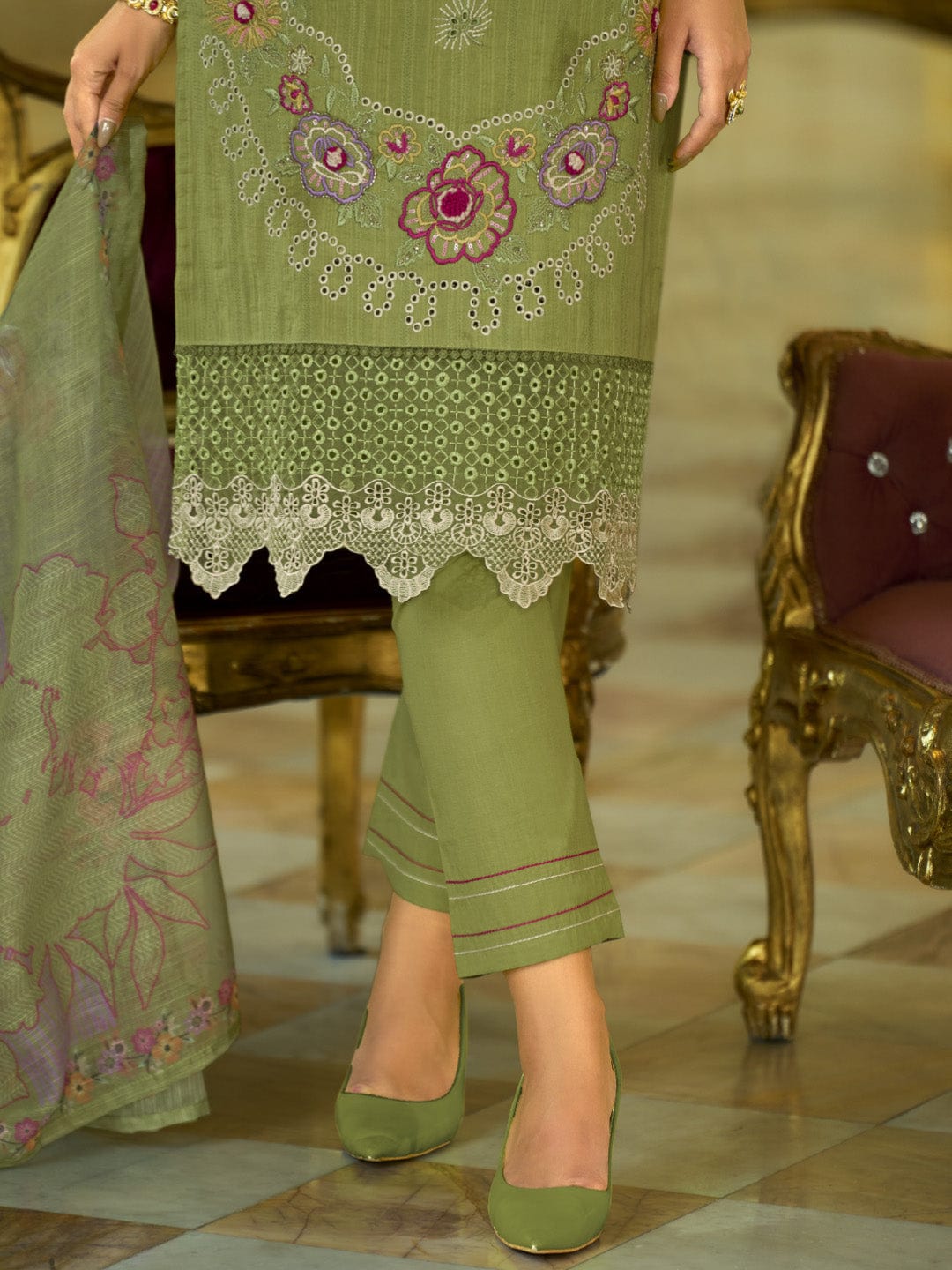 Varanga Women-Floral Motif Thread Embroidered Schiffli & Orangza Lace Detailed Kurta With Trouser & Dupatta