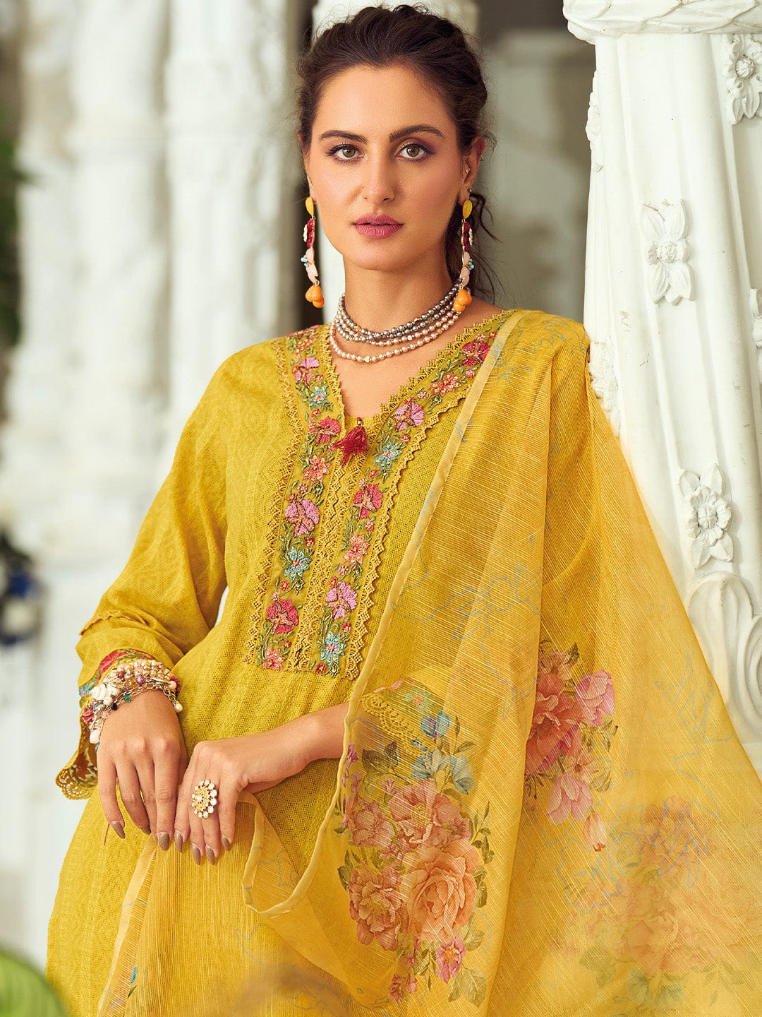 Varanga Women Floral Motif Thread Embroidered & Orangza Lace Detailed Kurta With Trouser & Dupatta