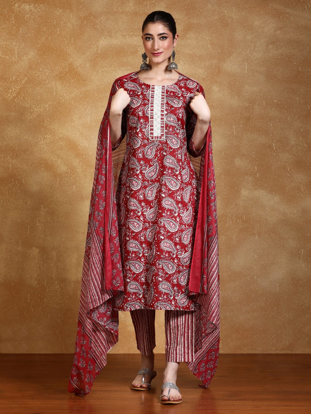 Paisley Printed Round Neck Kurta With Trouser & Dupatta