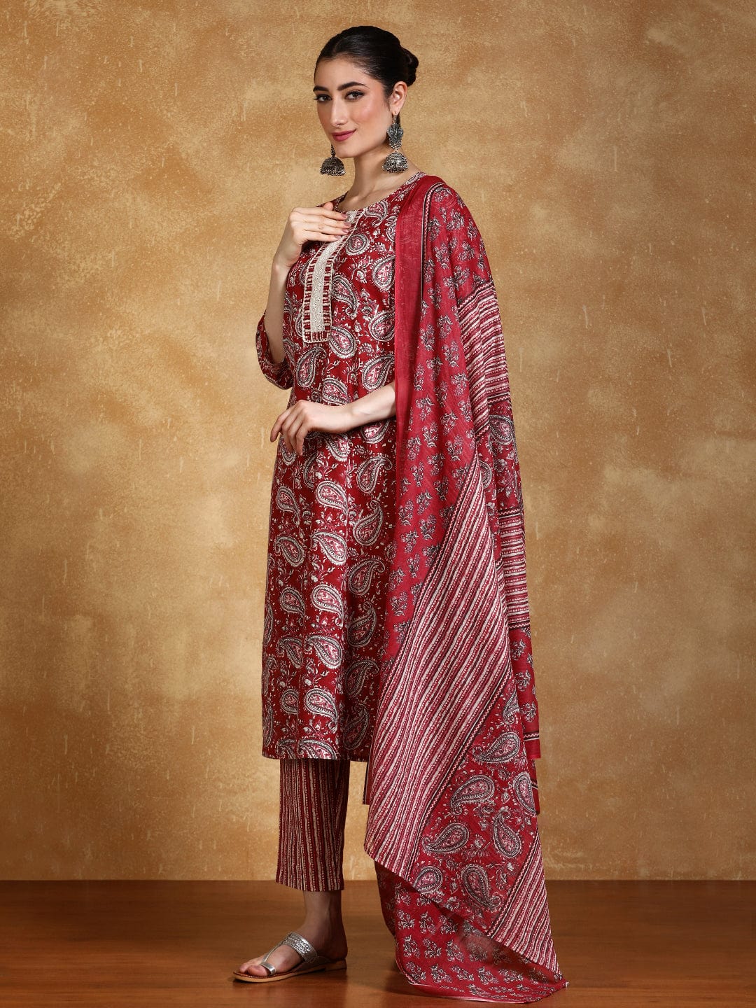 Paisley Printed Round Neck Kurta With Trouser & Dupatta
