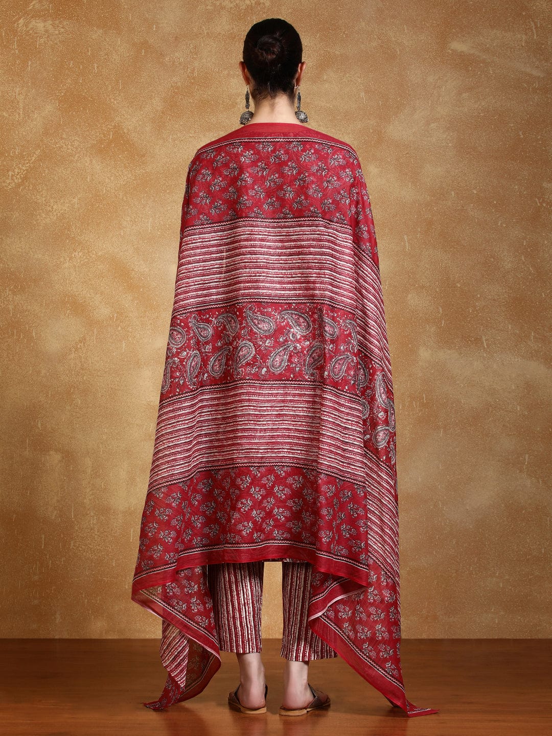 Paisley Printed Round Neck Kurta With Trouser & Dupatta